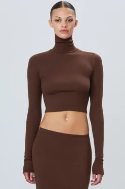 CROPPED FITTED TURTLENECK TOP