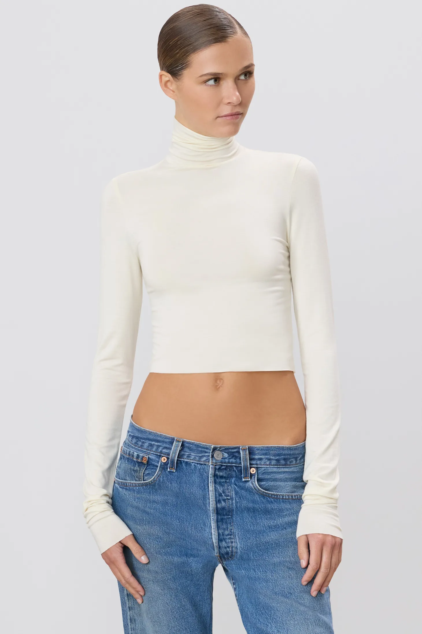 CROPPED FITTED TURTLENECK TOP
