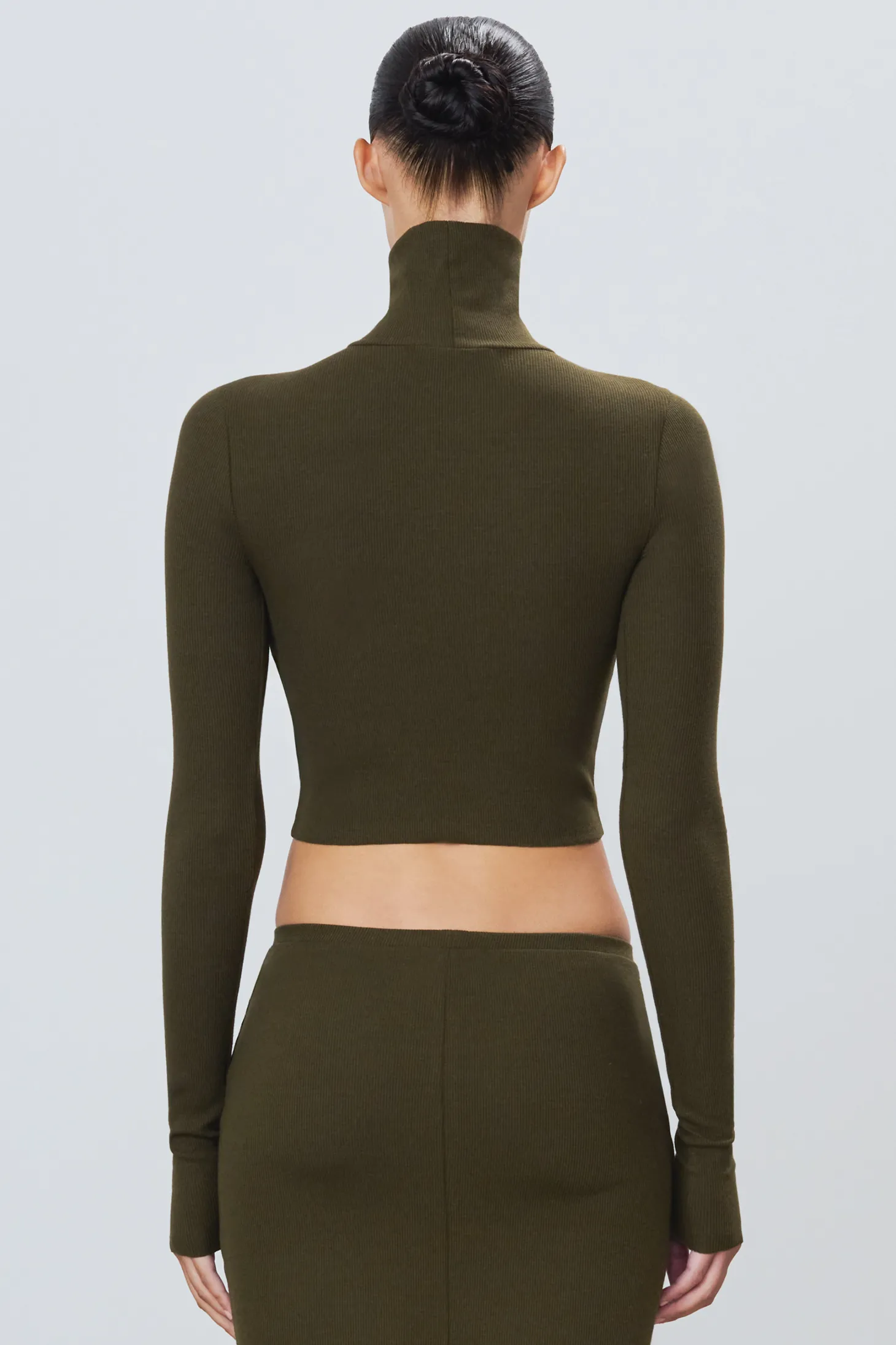 CROPPED FITTED TURTLENECK TOP