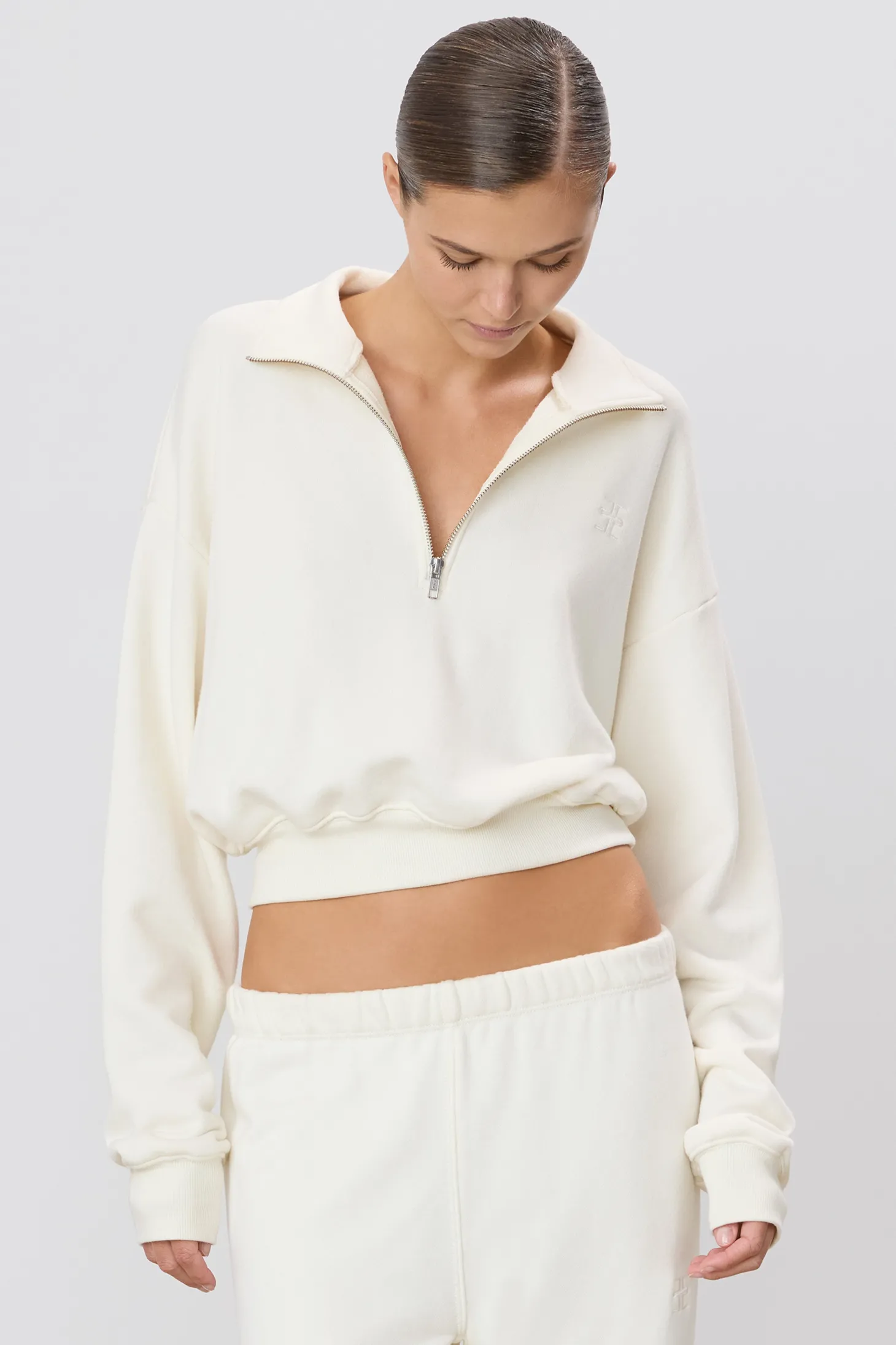 CROPPED HALF-ZIP SWEATSHIRT