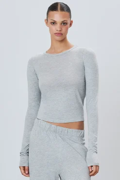 FITTED CREWNECK LONG SLEEVE T-SHIRT