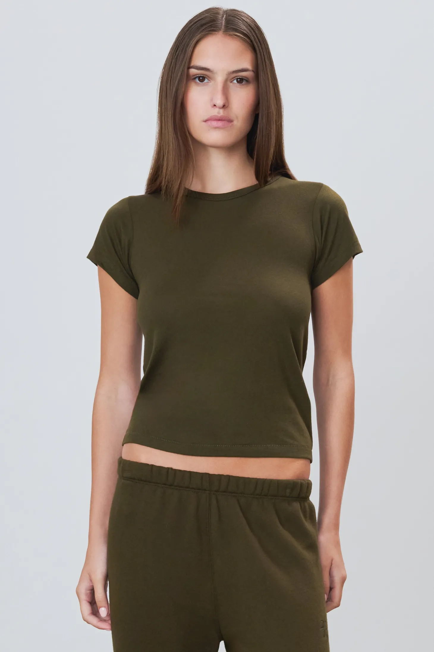 FITTED CREWNECK SHORT SLEEVE T-SHIRT