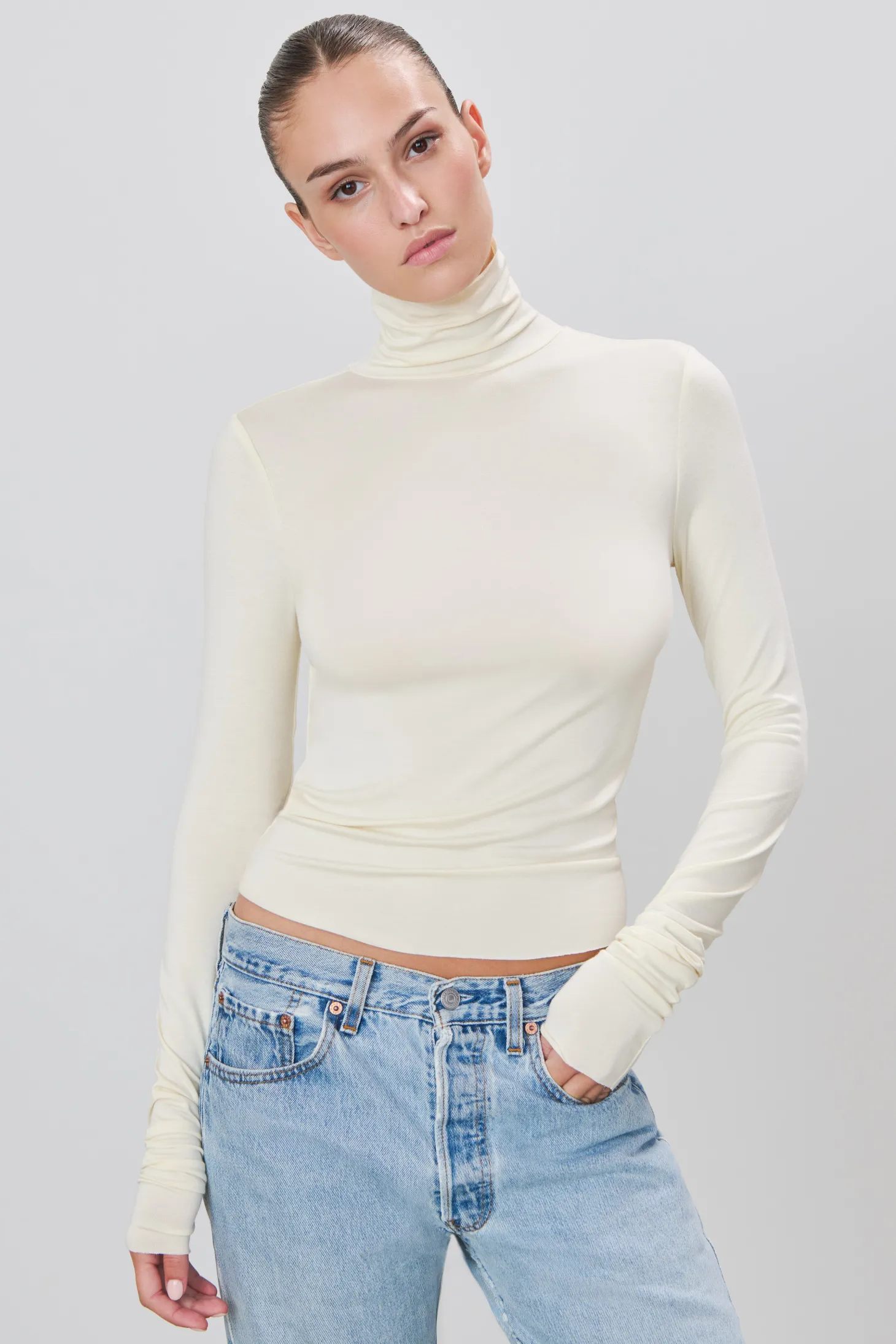 FITTED TURTLENECK TOP