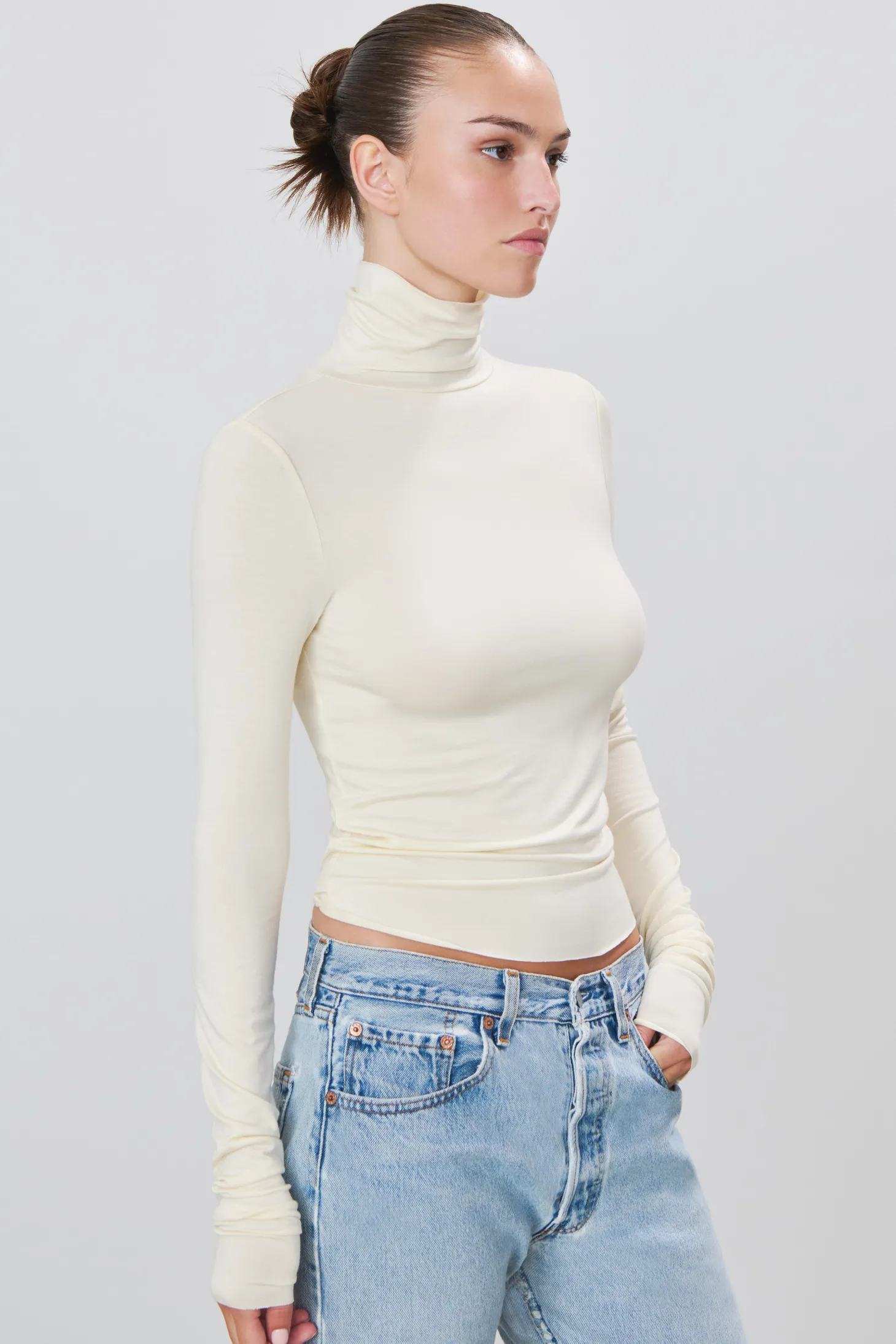 FITTED TURTLENECK TOP