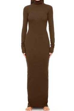 LONG SLEEVE TURTLENECK MAXI DRESS
