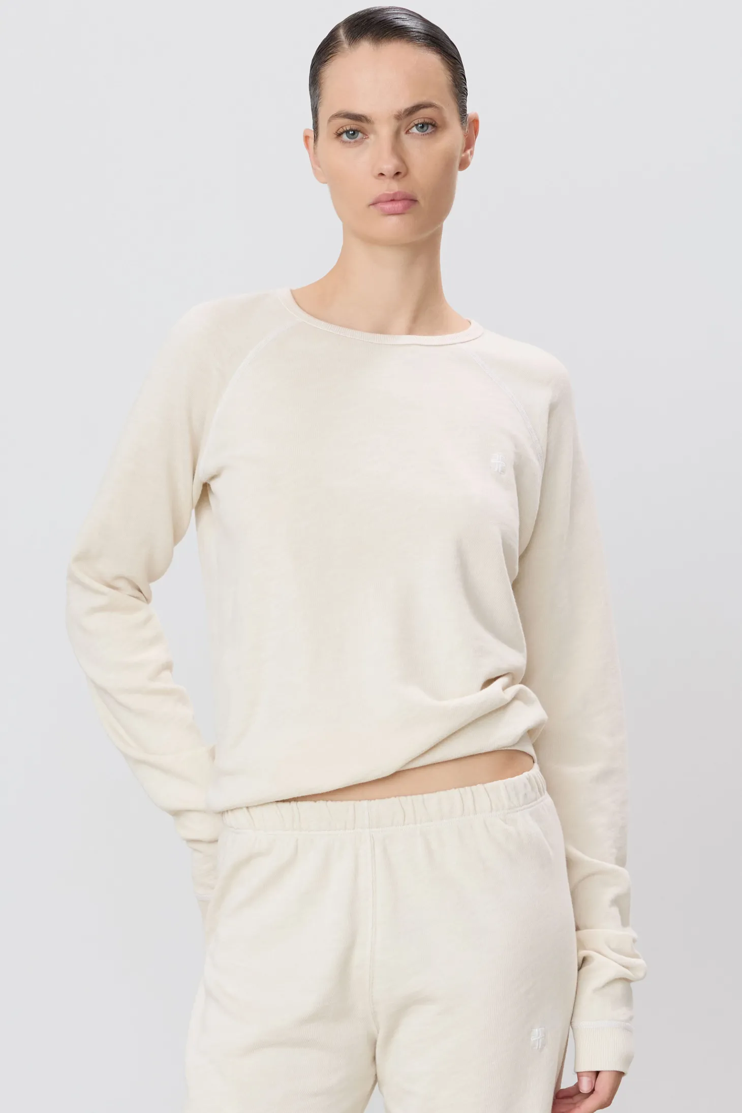 OVERSIZED RAGLAN SWEATSHIRT