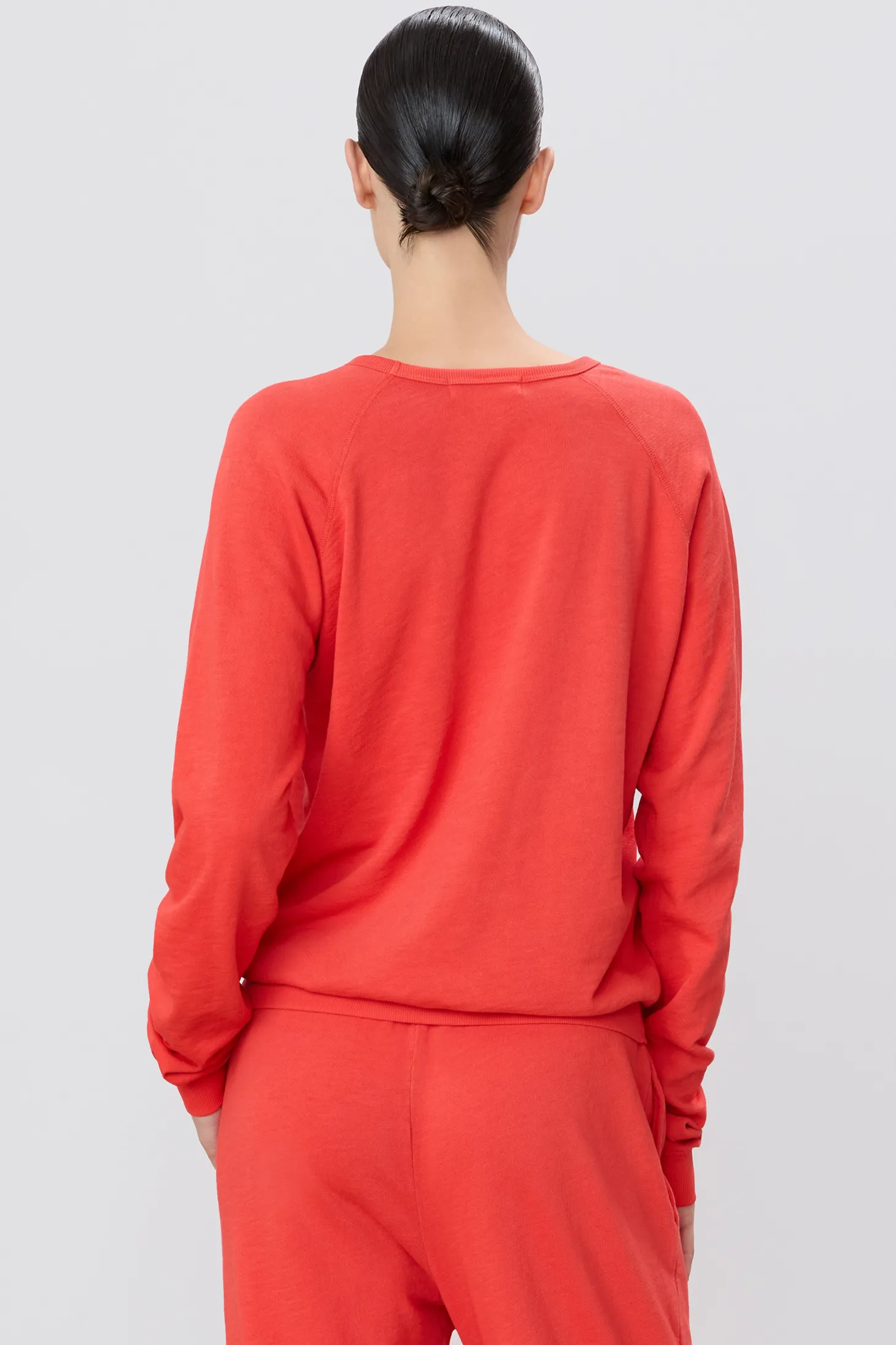 OVERSIZED RAGLAN SWEATSHIRT