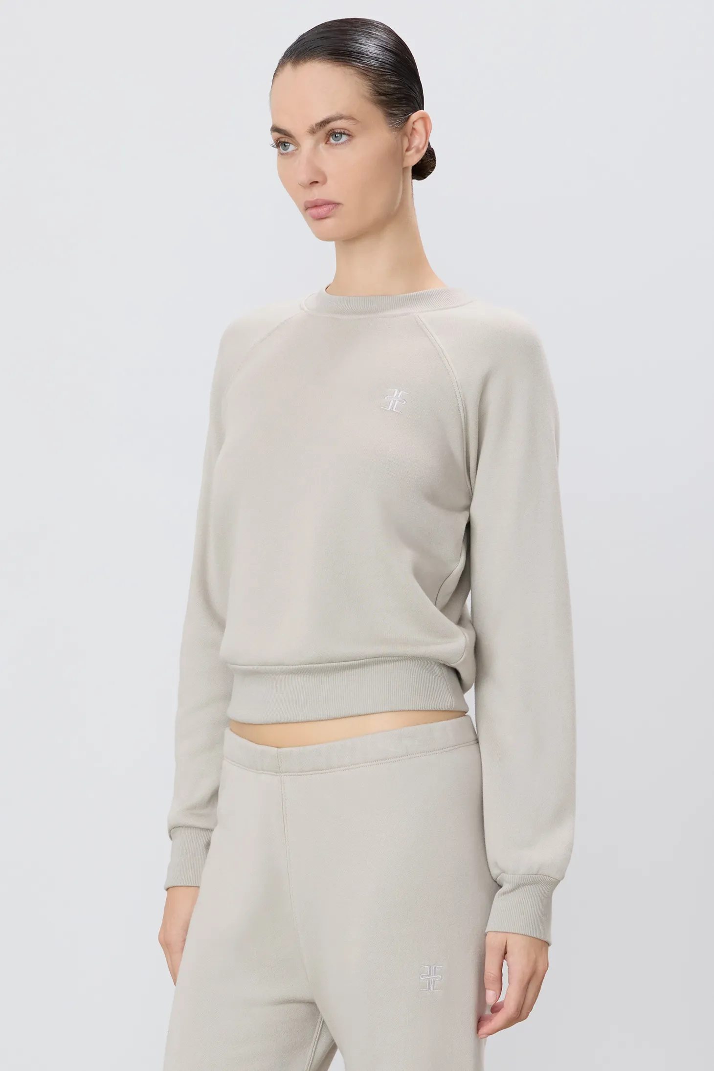 SHRUNKEN RAGLAN SWEATSHIRT