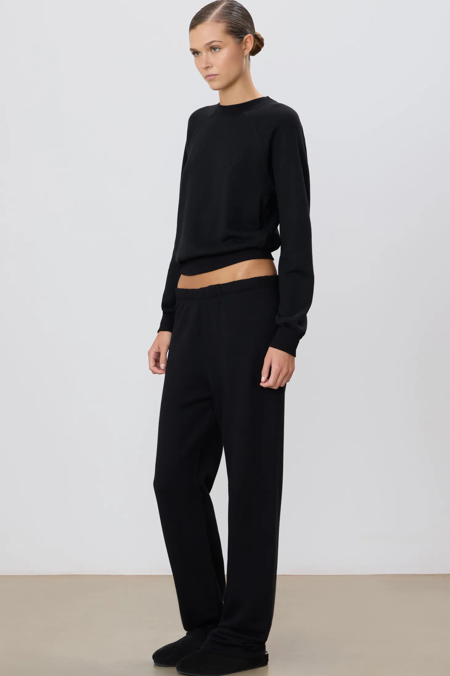 STRAIGHT LEG SWEATPANT