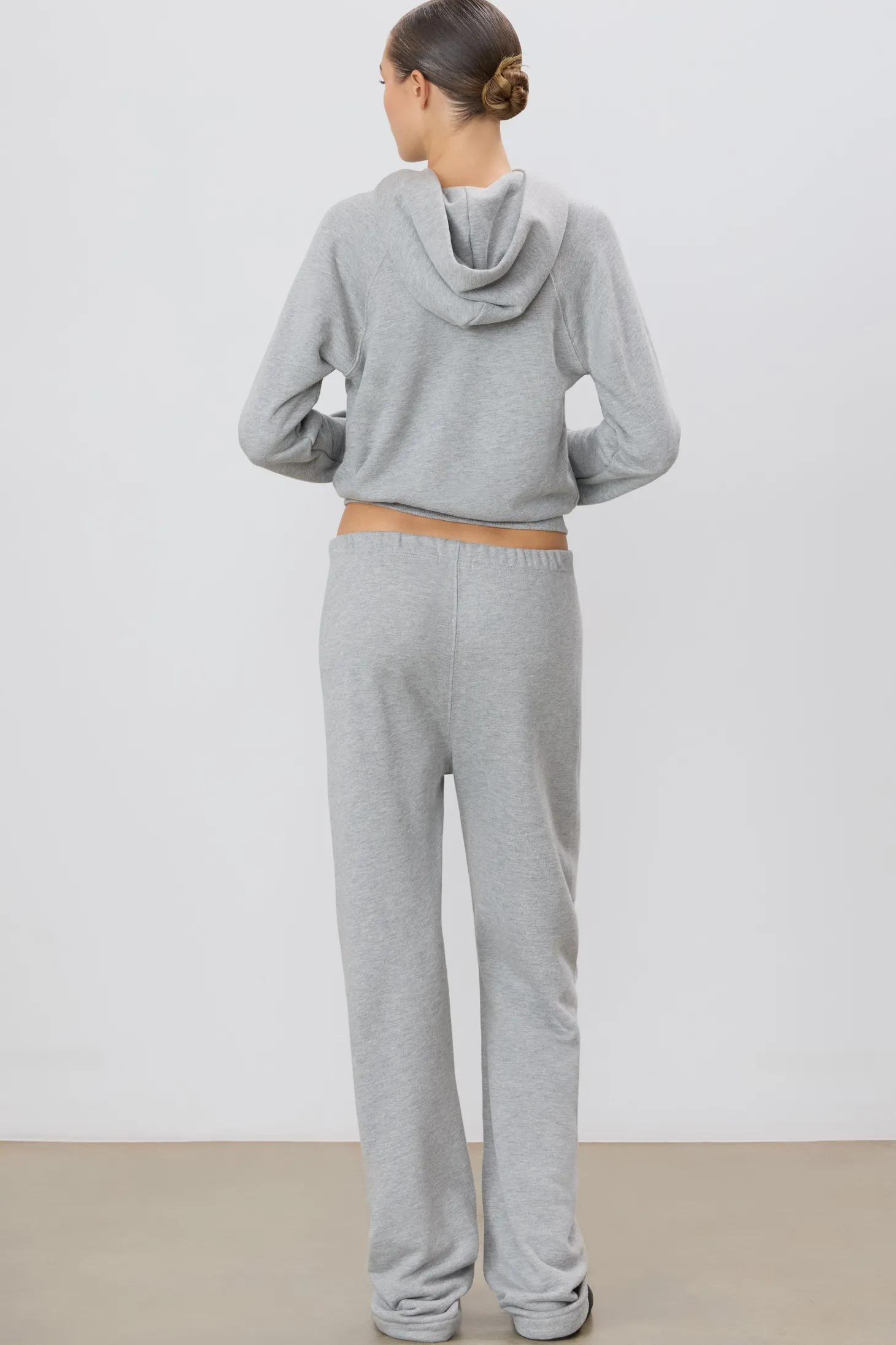 STRAIGHT LEG SWEATPANT