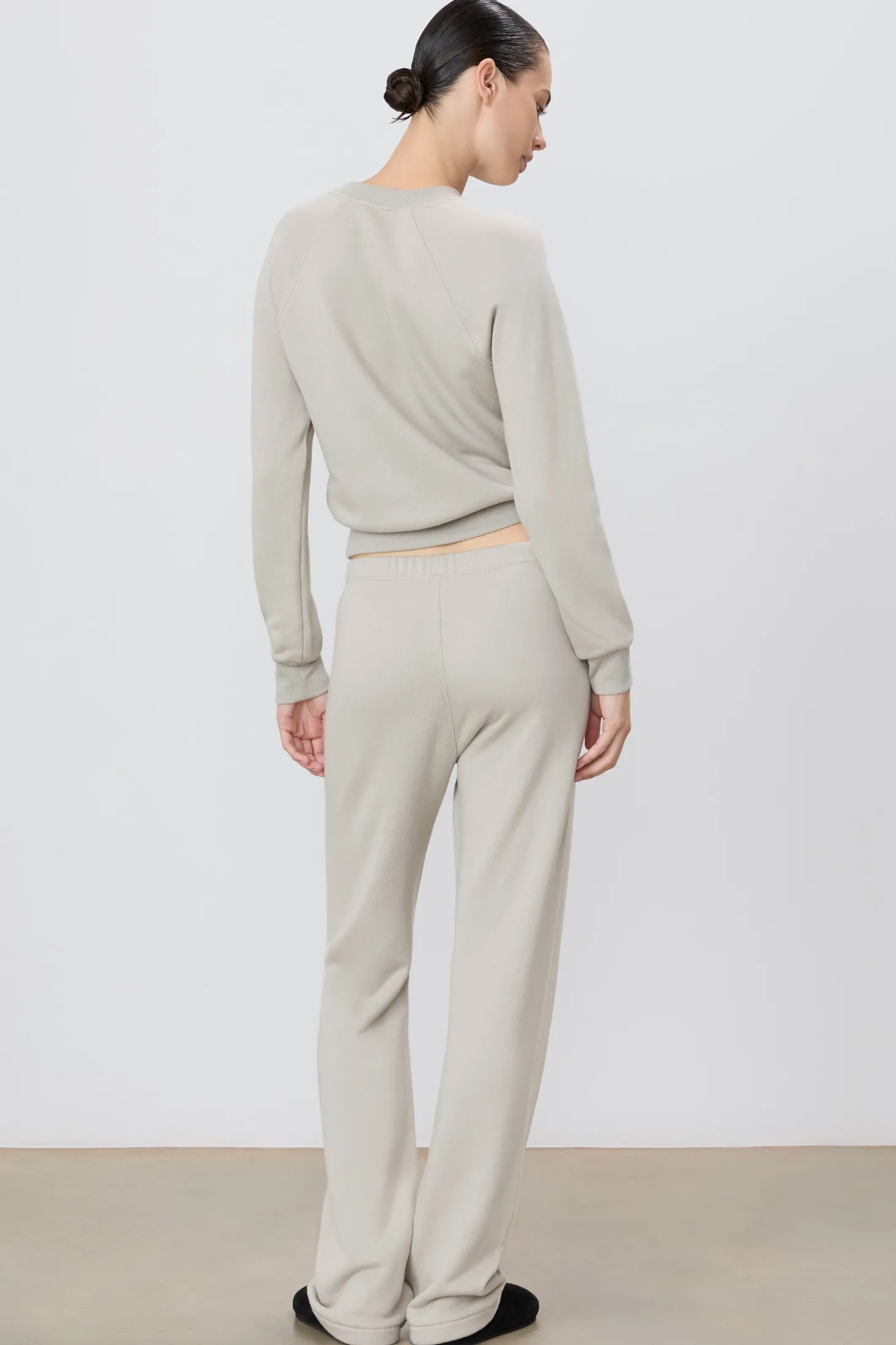 STRAIGHT LEG SWEATPANT